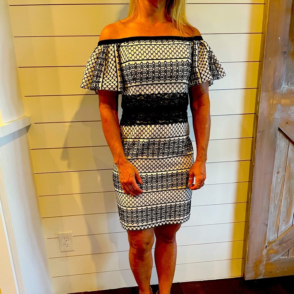 Halston dress size 4